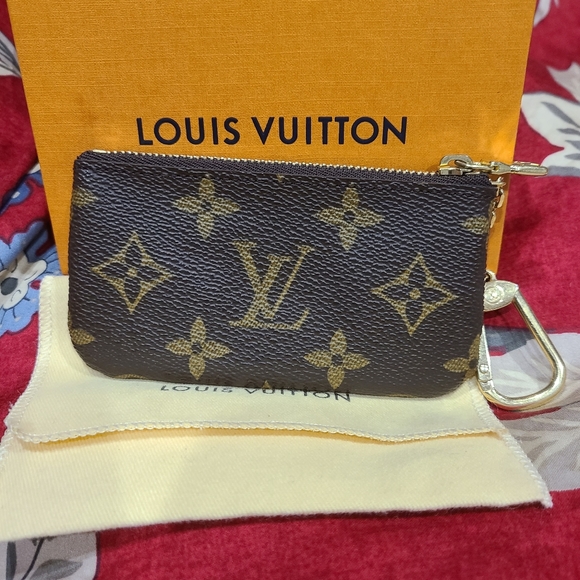 Louis Vuitton coin purse - Picture 1 of 8